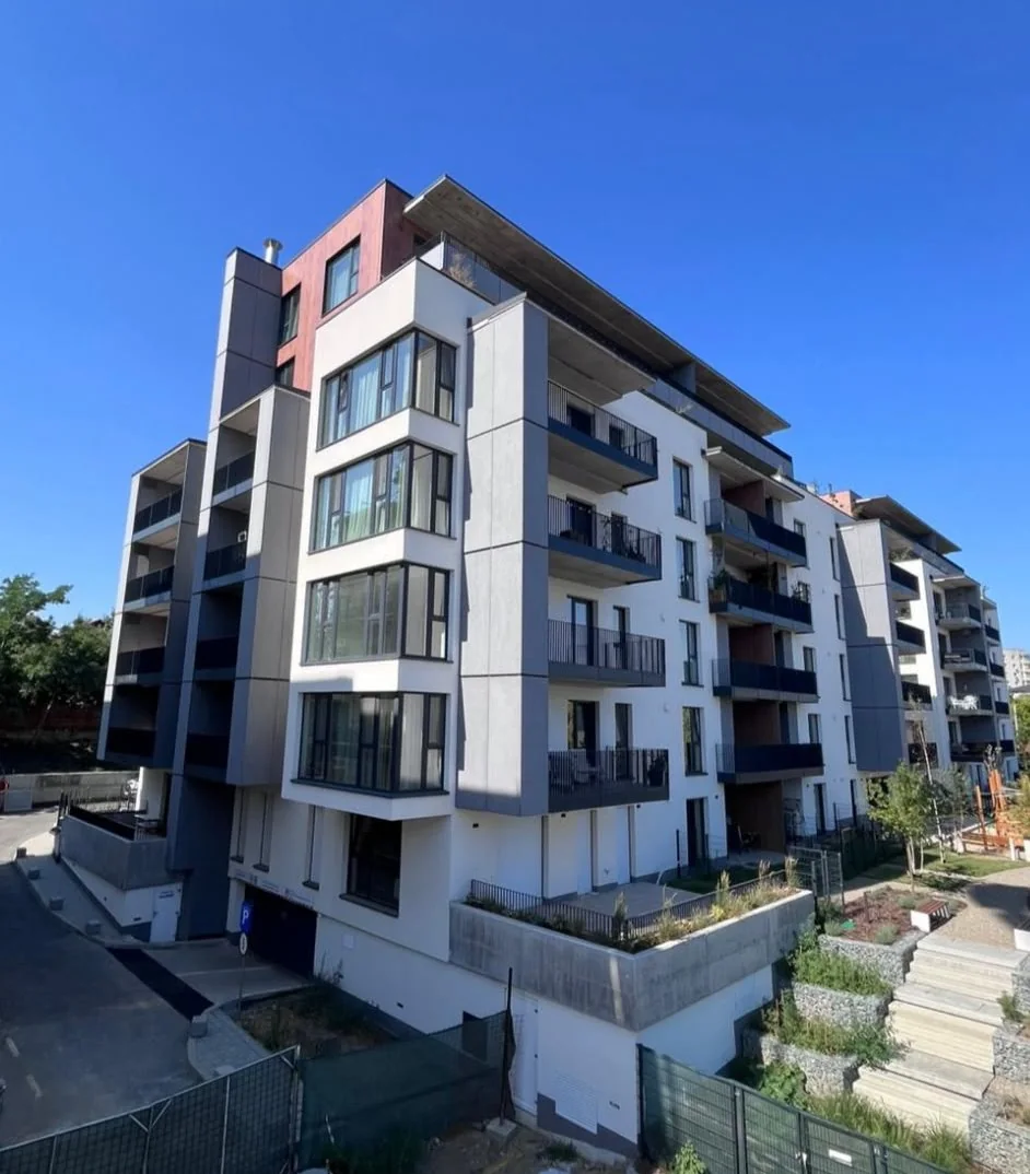 Completed residential building in three-quarter view